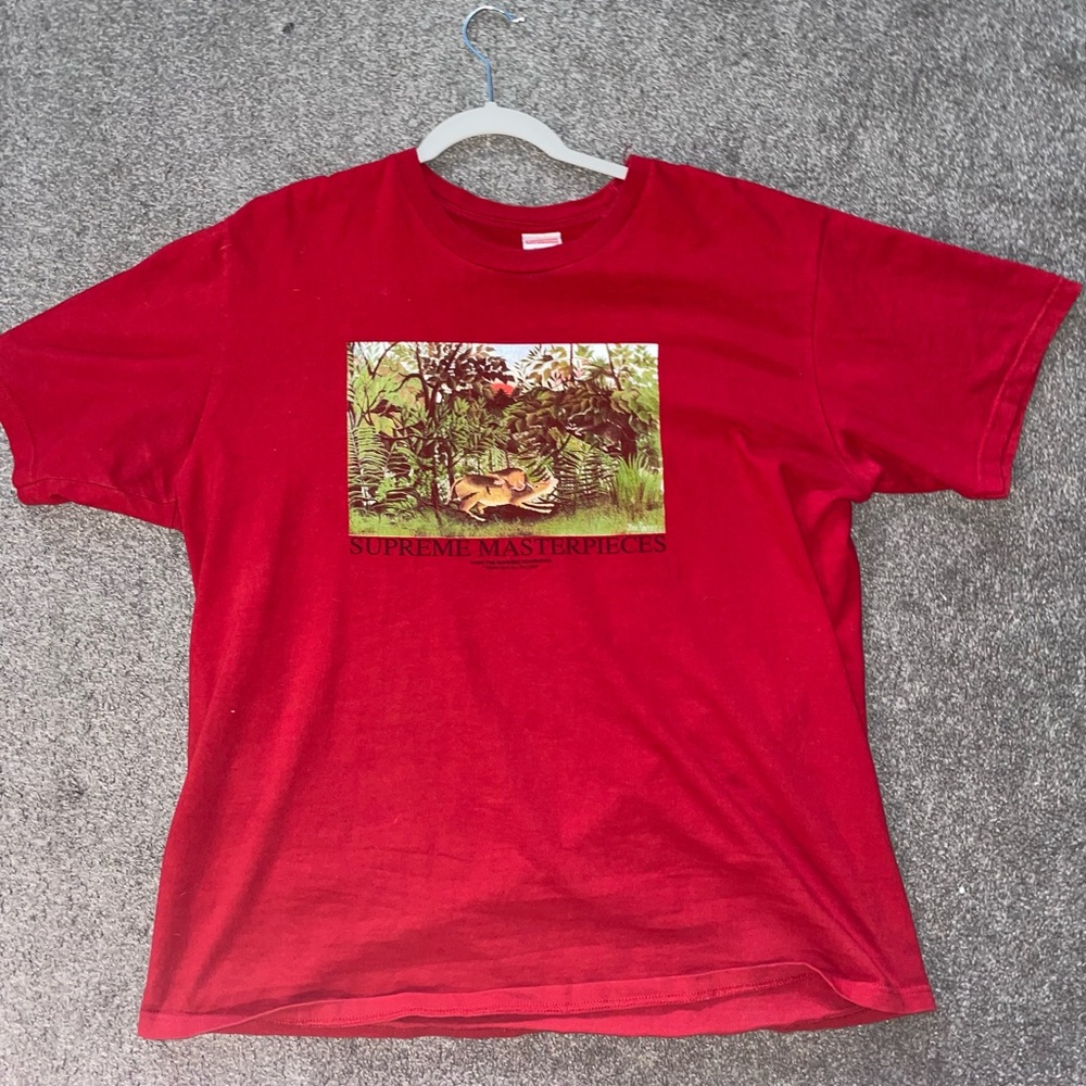 Supreme shirt in red with design